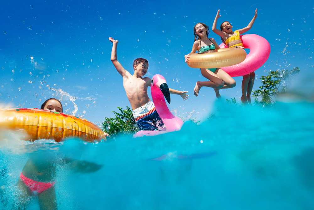 Une piscine dans votre établissement : les caractéristiques à respecter ! 